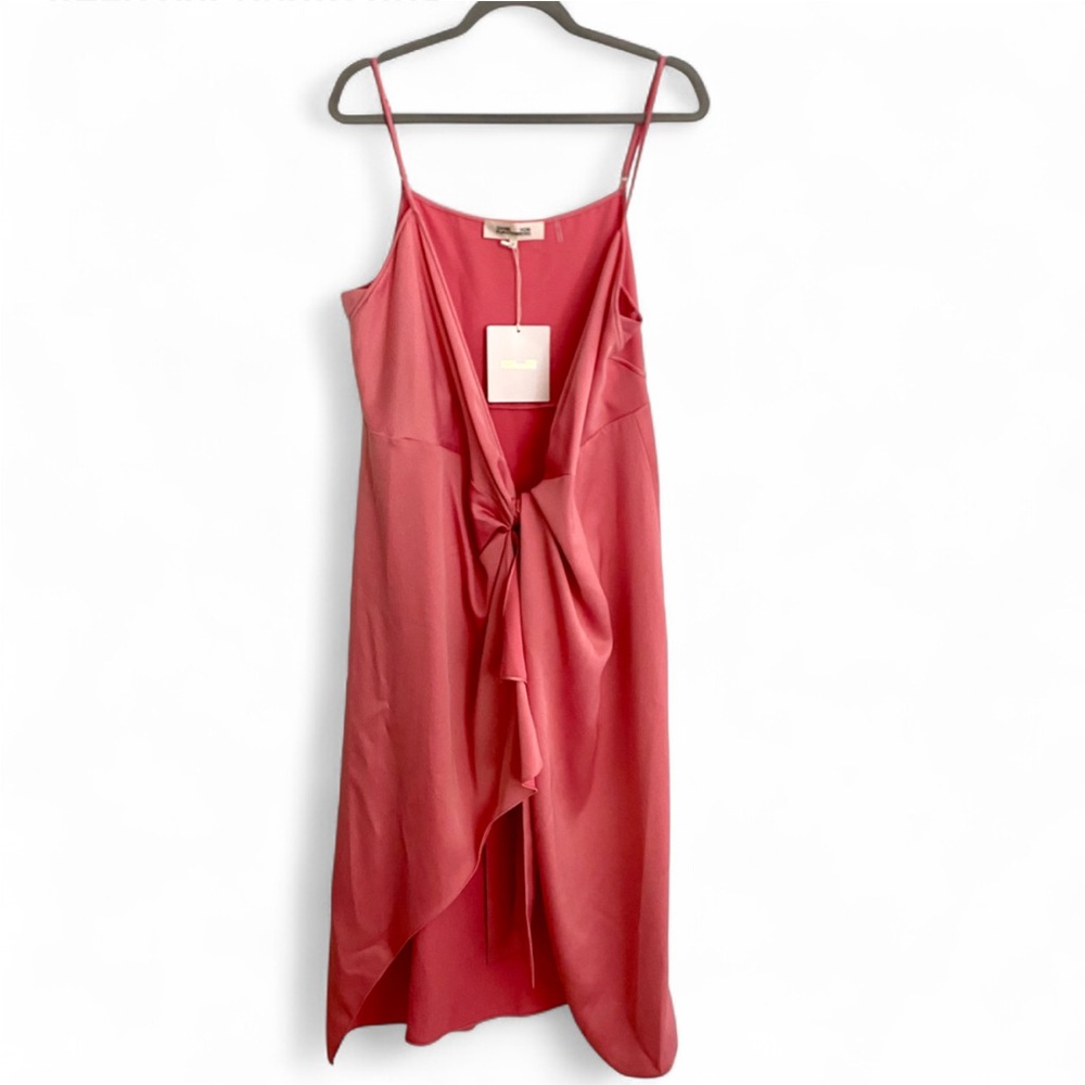 NWT DIANE VON FURSTENBERG AVILA PETAL PINK SLEEVELESS WRAP MIDI DRESS SIZE 12 - Picture 2 of 5